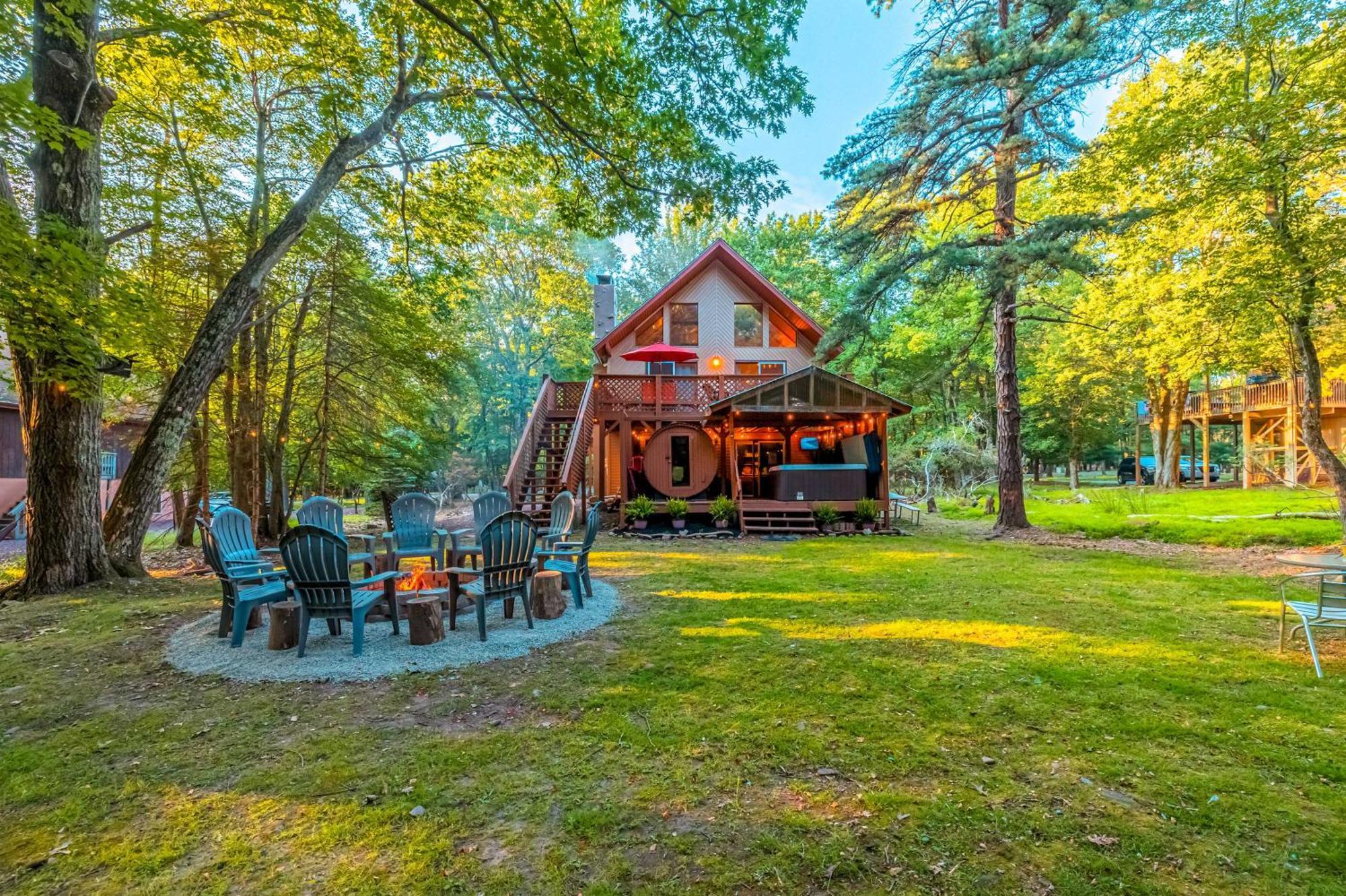 Poconos Ski Retreat With Sauna, Hot Tub, And Game Room Lake Harmony Exterior foto